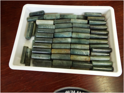 翡翠印材　C級品　太物×６０