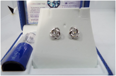 ダンシングストーン　ピアス　A